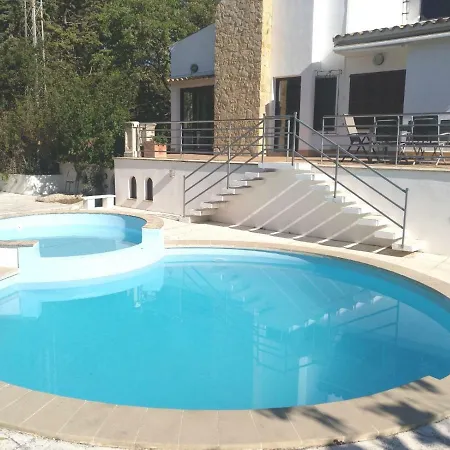 Bon Jardi Villa *